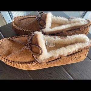 UGG womens slipper